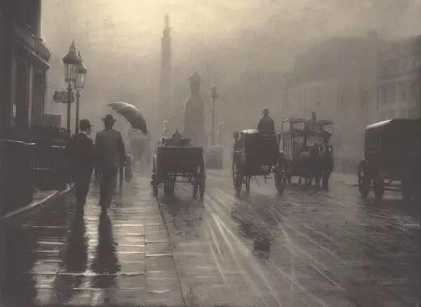 雾霾下的英国伦敦街头.jpg